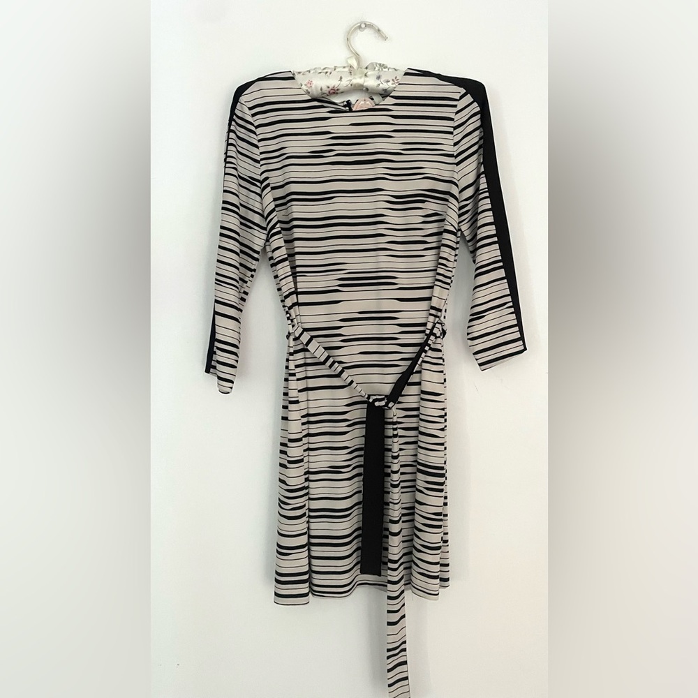 armany exchange geometric m Striped Black and White Dress